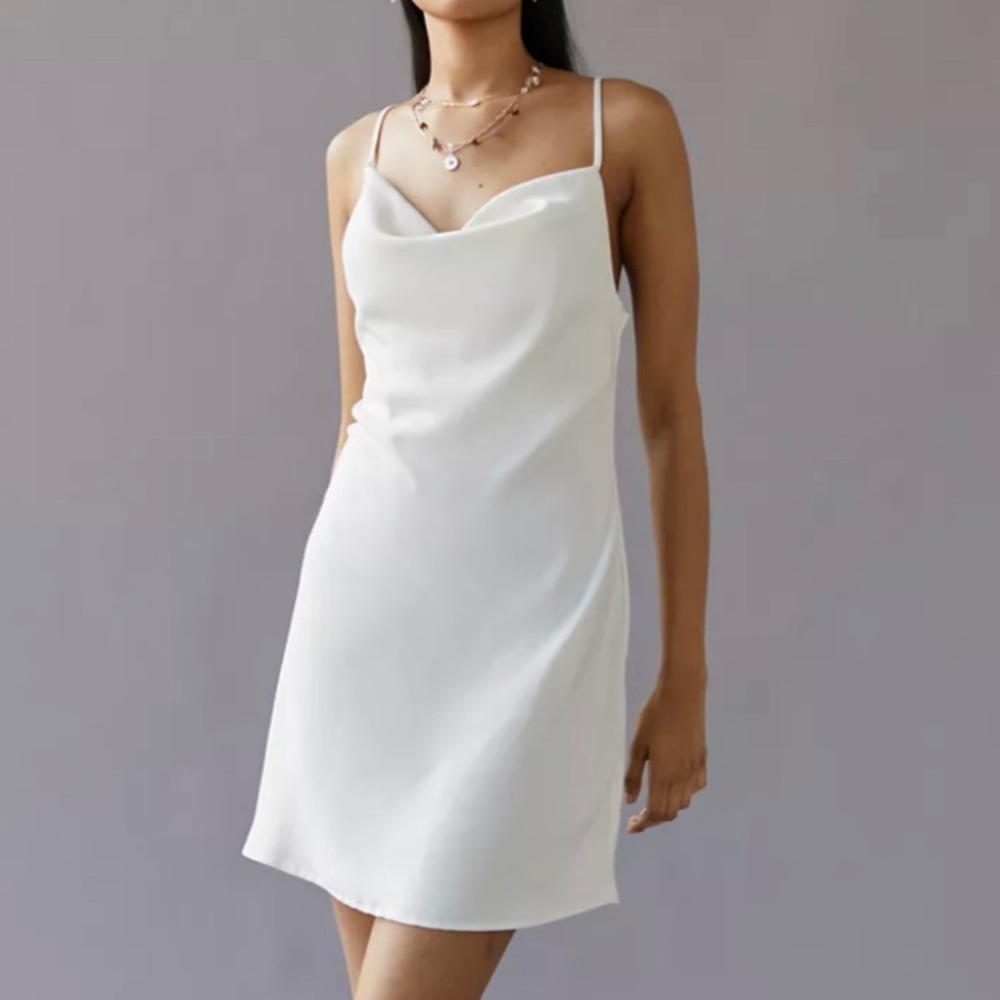 URBAN OUTFITTERS WHITE DRESS